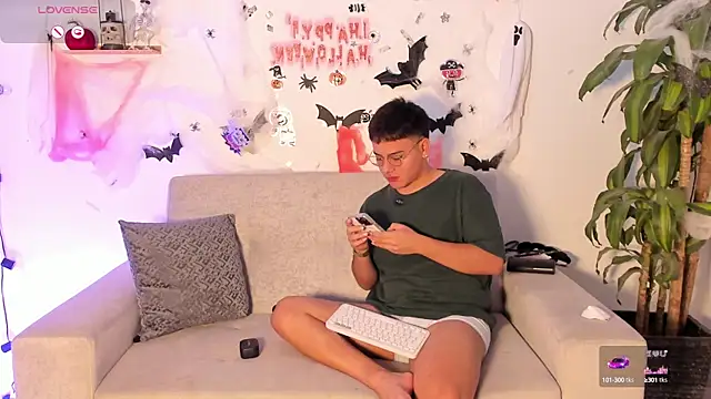 Young Ben online show from 10.25.25