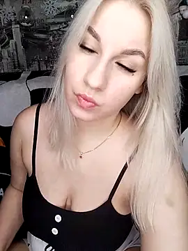 Snapshot of HoneyNelly chatting on 03.12.26 HoneyNelly online show from 03.12.26