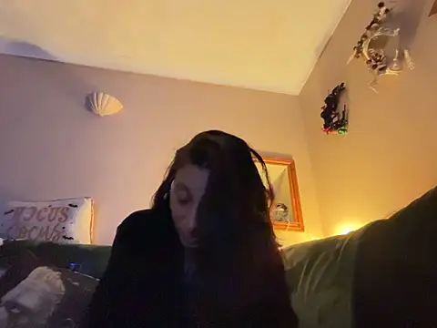 Snapshot of DarkAngelz1 chatting on 05.19.26 DarkAngelz1 online show from 05.19.26