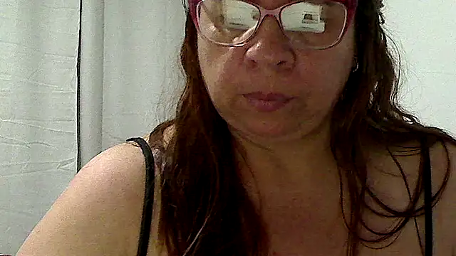Snapshot of luciana69hot chatting on 04.21.26 luciana69hot online show from 04.21.26