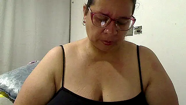Snapshot of luciana69hot chatting on 06.03.26 luciana69hot online show from 06.03.26
