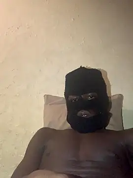 Snapshot of xgeee chatting on 11.25.25 xgeee online show from 11.25.25