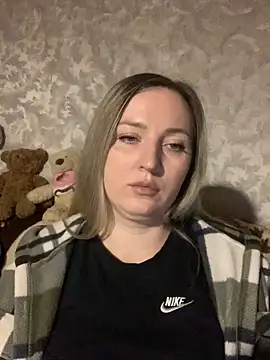 Snapshot of hotsteacher chatting on 11.27.25 hotsteacher online show from 11.27.25