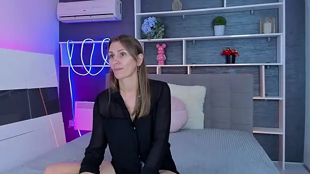 ChristyBrook online show from 10.06.25