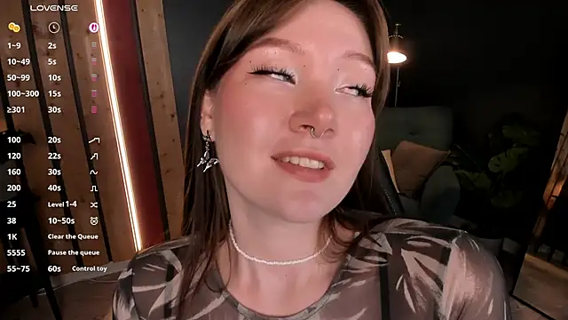 Ash Hasmy online show from 10.08.25