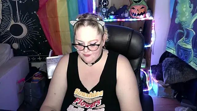 Snapshot of Kinky_Witch chatting on 06.11.26 Kinky Witch online show from 06.11.26