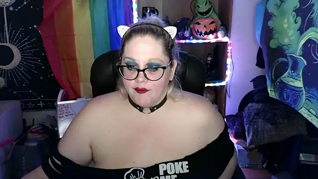 Snapshot of Kinky_Witch chatting on 06.12.26 Kinky Witch online show from 06.12.26