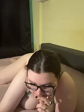 Snapshot of HaleyAyush chatting on 05.19.26 HaleyAyush online show from 05.19.26