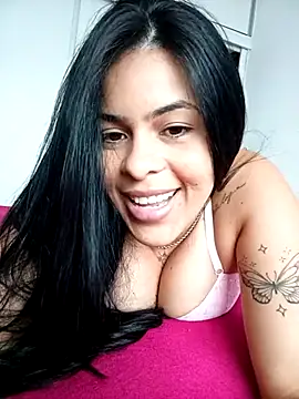 Snapshot of OliverMel chatting on 10.21.25 OliverMel online show from 10.21.25