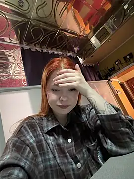 Snapshot of Dari_Toy_ chatting on 06.16.26 Dari Toy online show from 06.16.26