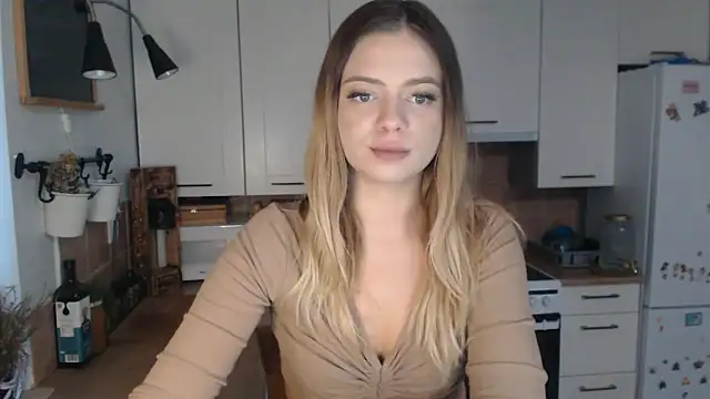 Snapshot of BuffyxLUST chatting on 09.30.25 BuffyxLUST online show from 09.30.25