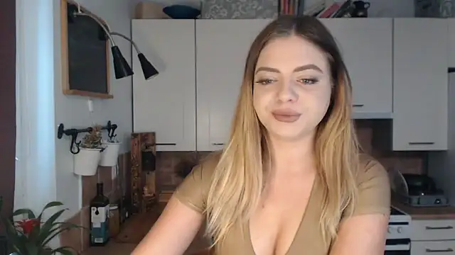 Snapshot of BuffyxLUST chatting on 10.23.25 BuffyxLUST online show from 10.23.25