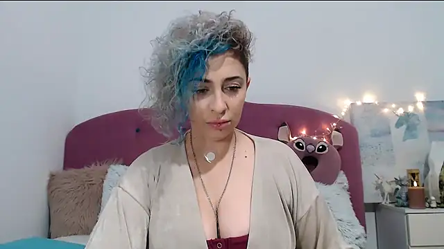 Snapshot of AAARUNY chatting on 10.08.25 AAARUNY online show from 10.08.25