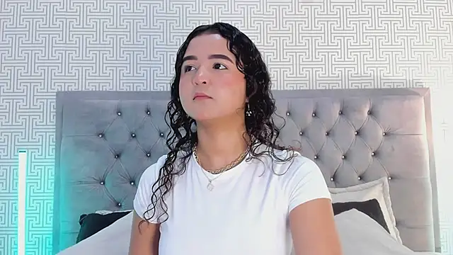 Snapshot of Evaa_Lunna_ chatting on 05.09.26 Evaa Lunna online show from 05.09.26
