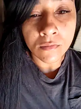 Snapshot of srtsara chatting on 04.25.26 srtsara online show from 04.25.26