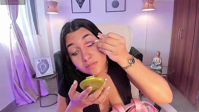 DANDARA THOM online show from 11.26.25