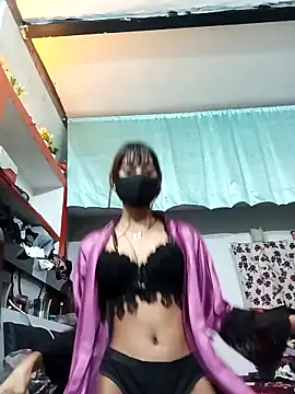 Snapshot of HOT_SHRII chatting on 10.27.25 HOT SHRII online show from 10.27.25