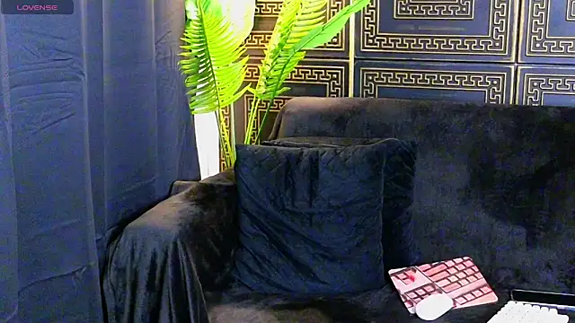 Aelorya online show from 12.17.25