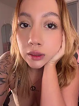 Snapshot of Becca_Johnson_u chatting on 07.27.26 Becca Johnson u online show from 07.27.26