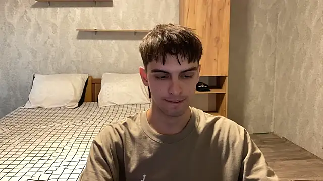 Snapshot of elliot_scott chatting on 09.09.25 elliot scott online show from 09.09.25