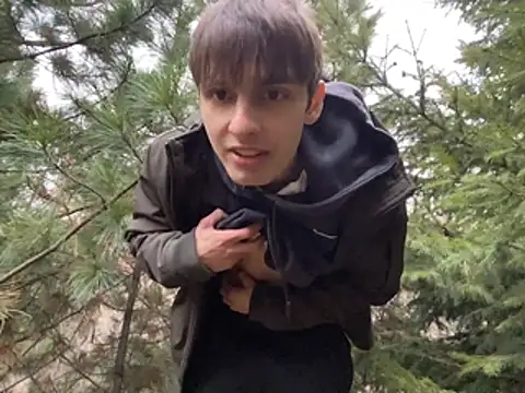 Snapshot of elliot_scott chatting on 11.02.25 elliot scott online show from 11.02.25