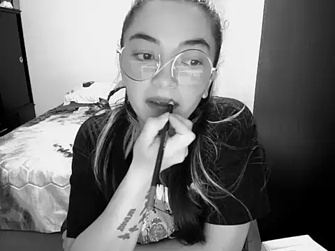 Snapshot of Came-II chatting on 02.16.26 Came-II online show from 02.16.26