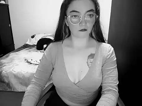 Snapshot of Came-II chatting on 02.17.26 Came-II online show from 02.17.26