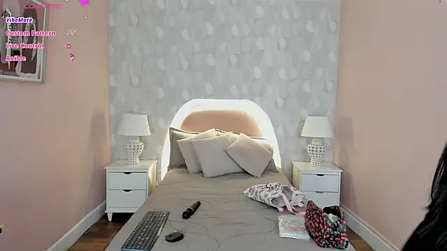 Snapshot of isabella_milf_ chatting on 05.16.26 isabella milf online show from 05.16.26