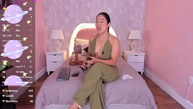 Snapshot of isabella_milf_ chatting on 06.01.26 isabella milf online show from 06.01.26