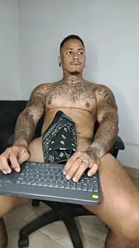 Snapshot of David_tatto1 chatting on 07.16.26 David tatto1 online show from 07.16.26