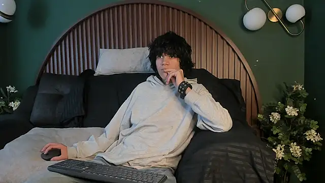Snapshot of Diamond_twink chatting on 07.31.26 Diamond twink online show from 07.31.26