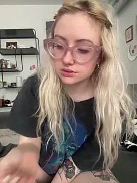 seeunexttuesday online show from 11.18.25