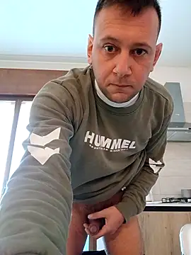 Snapshot of Alessio1987 chatting on 02.18.26 Alessio1987 online show from 02.18.26