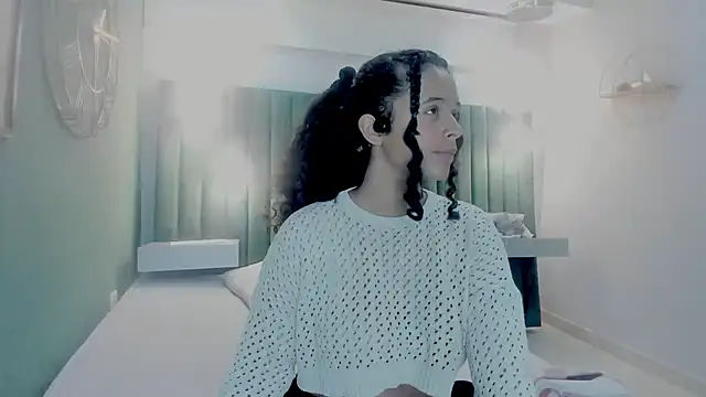 Sweet Lucyy online show from 09.28.25