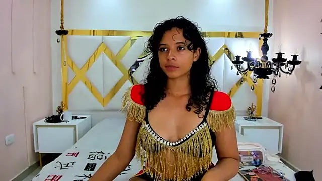 Sweet Lucyy online show from 10.11.25