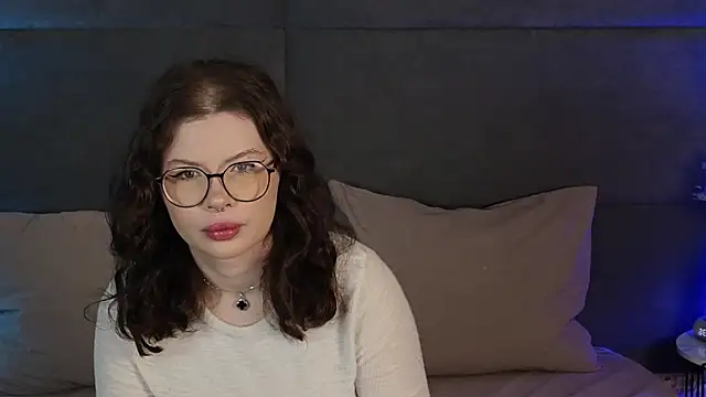 Snapshot of RianaRey chatting on 06.01.26 RianaRey online show from 06.01.26