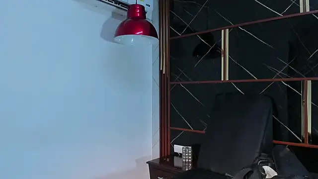 HannyThompson online show from 04.14.26