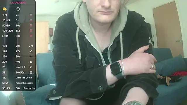 Snapshot of avamaxwell chatting on 04.17.26 avamaxwell online show from 04.17.26