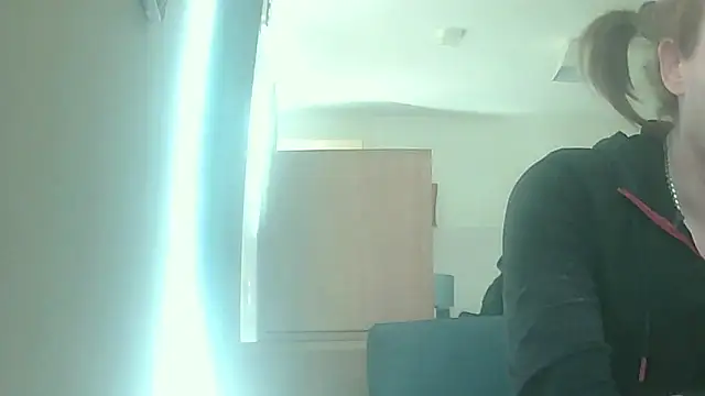 Snapshot of avamaxwell chatting on 04.30.26 avamaxwell online show from 04.30.26