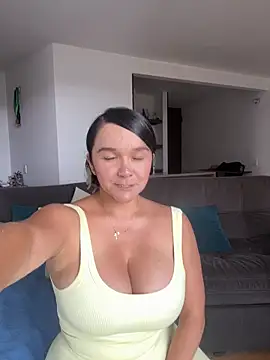 Nova Gabriela online show from 10.14.25