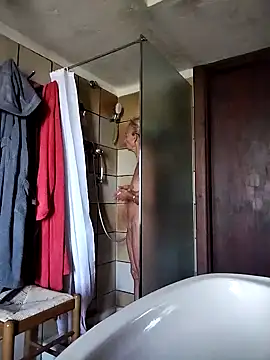 clarabell4 online show from 11.04.25