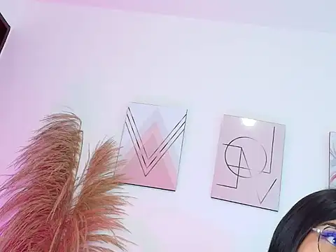 Snapshot of VictoriaGarciaa chatting on 04.15.26 VictoriaGarciaa online show from 04.15.26