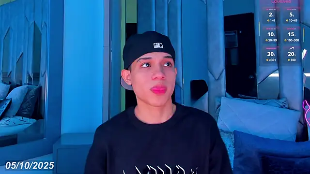 Sebax Young online show from 10.05.25