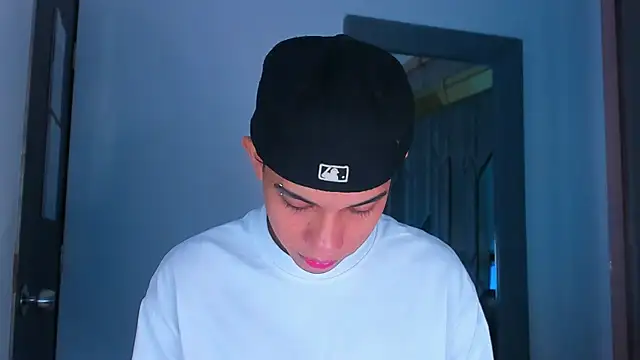 Sebax Young online show from 01.11.26