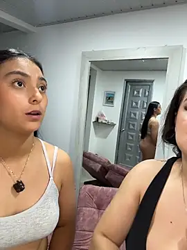 nicolexxaleja online show from 02.25.26