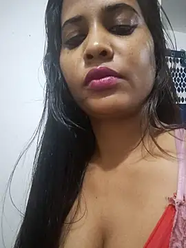Snapshot of cute_radhikaa chatting on 04.08.26 cute radhikaa online show from 04.08.26