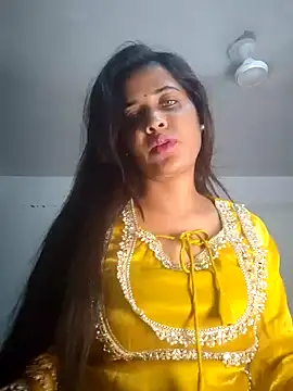 Snapshot of cute_radhikaa chatting on 04.17.26 cute radhikaa online show from 04.17.26