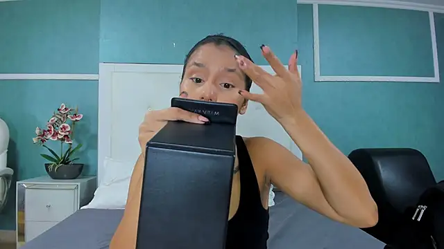 ania gomez online show from 11.15.25