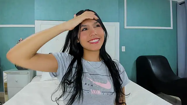 ania gomez online show from 11.18.25