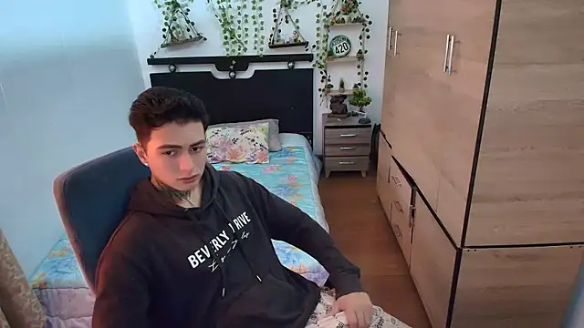 Snapshot of santii_ss chatting on 07.01.26 santii ss online show from 07.01.26